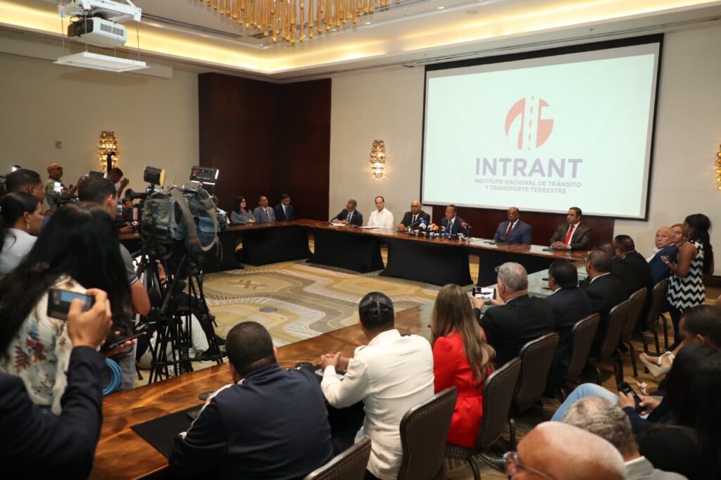 WhatsApp Image 2025-10-04 at 8.10.17 PM (2)